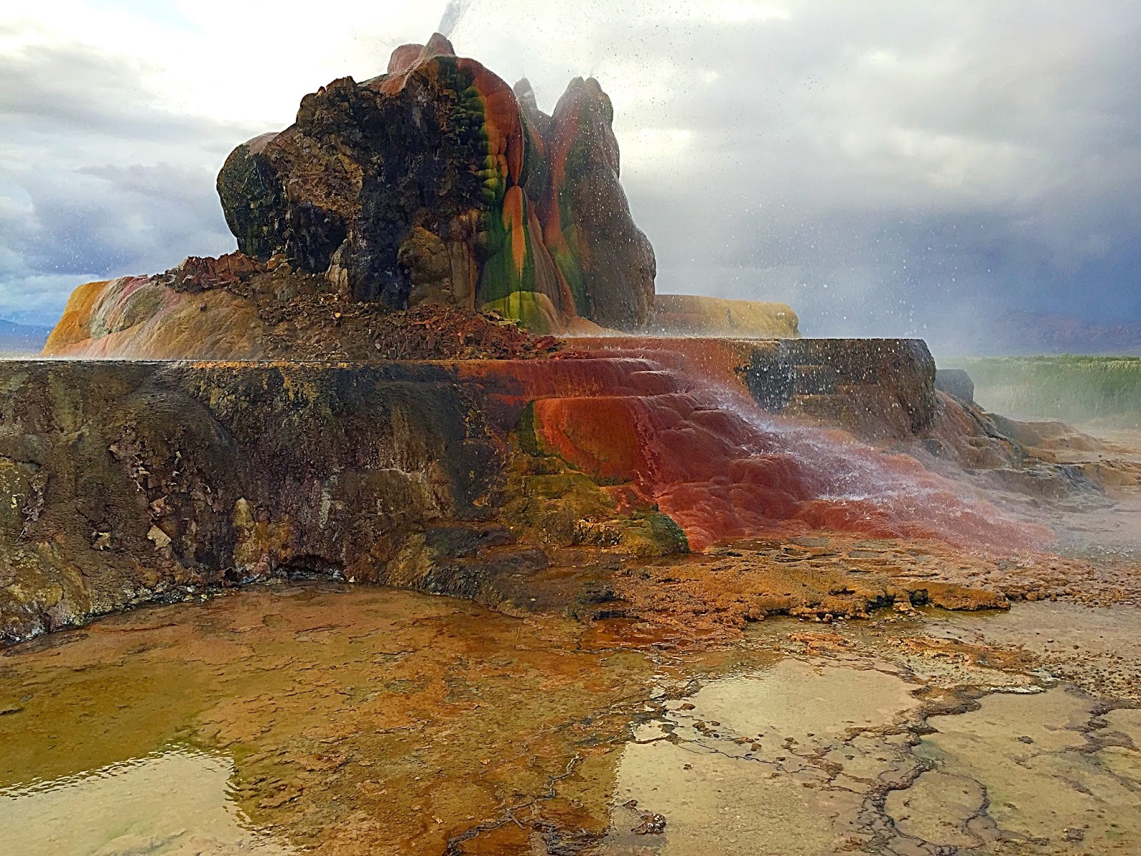 Fly Geyser coloring #20, Download drawings