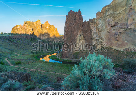 Smith Rock State Park clipart #4, Download drawings