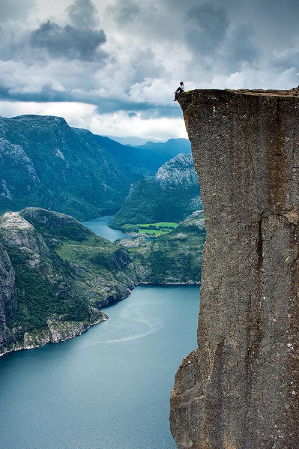 Preikestolen coloring